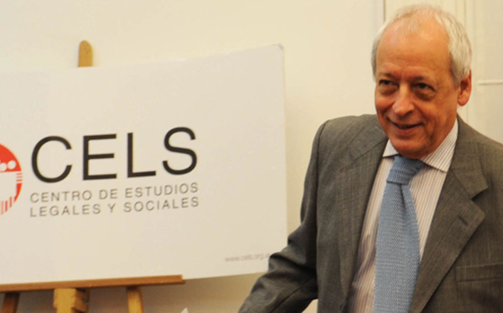 Nuevo amparo del CELS contra el DNU que reformó la SIDE