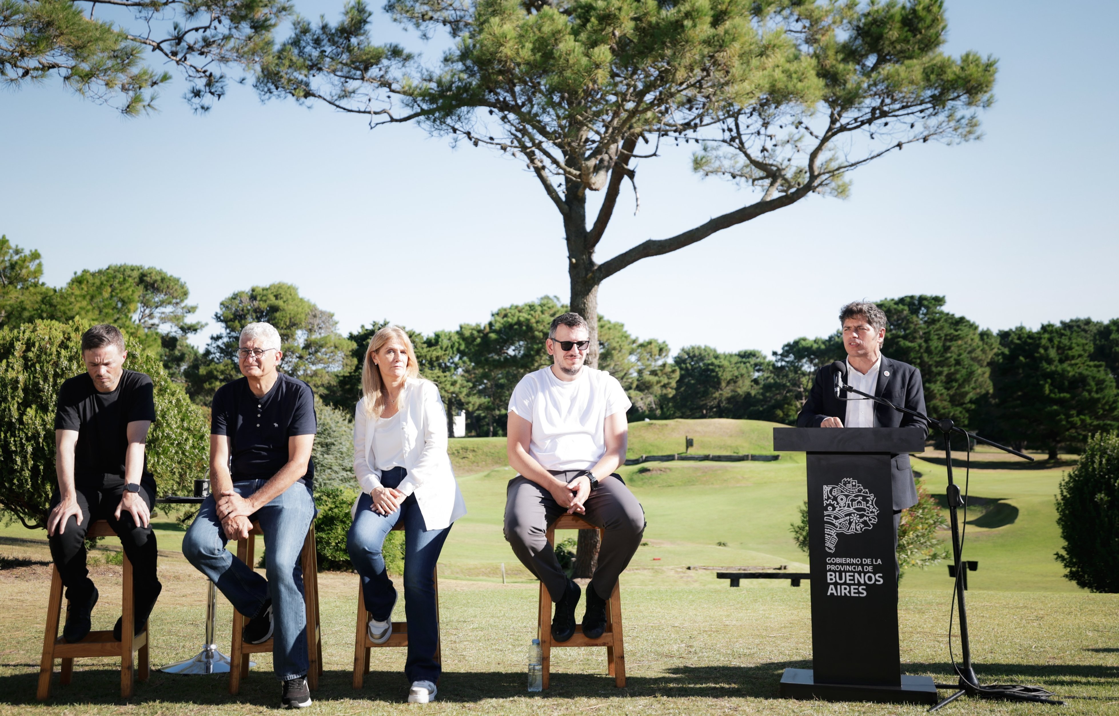 Kicillof disparó contra Milei: tercera temporada de desgracia para el turismo