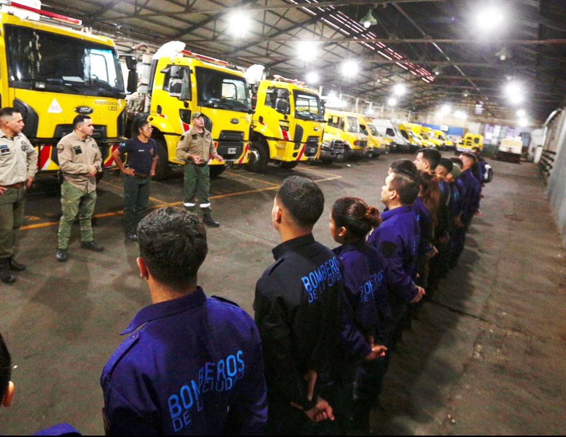 GCBA envió bomberos y brigadistas para ayudar a combatir los incendios en Chubut