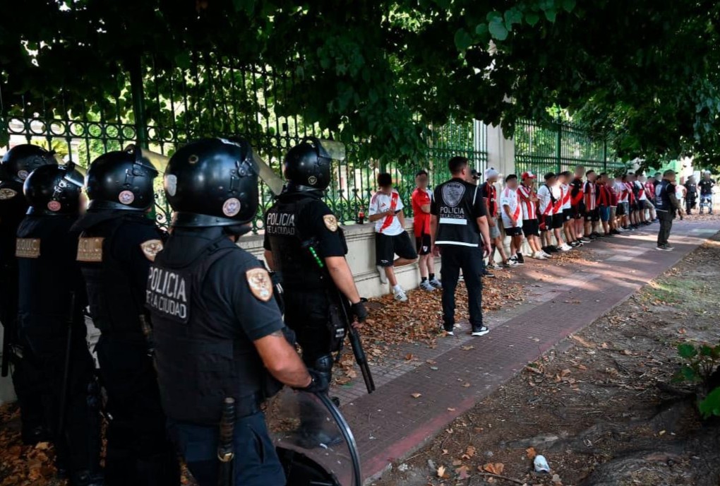 La Ciudad intensifica controles en estadios: 62 trapitos demorados
