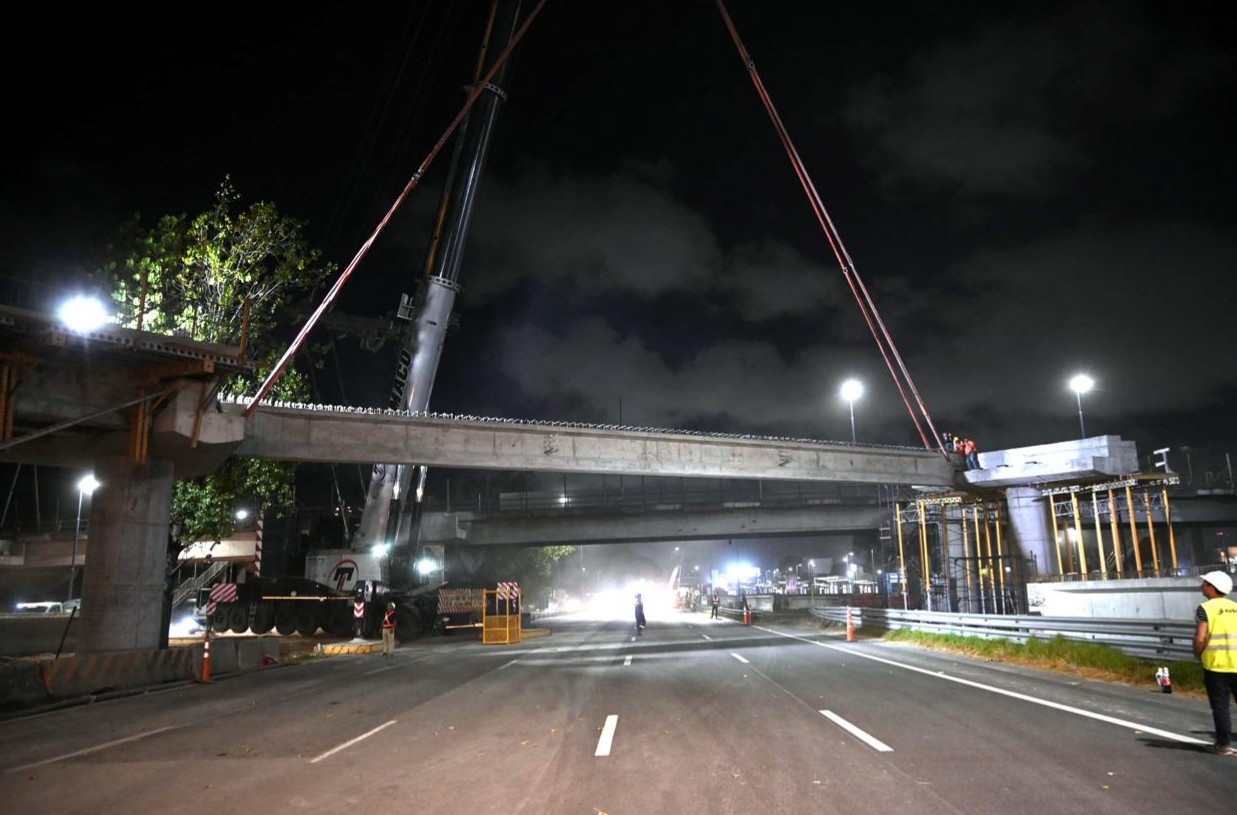 Megaoperativo: instalaron vigas de 45 toneladas en el Puente Labruna