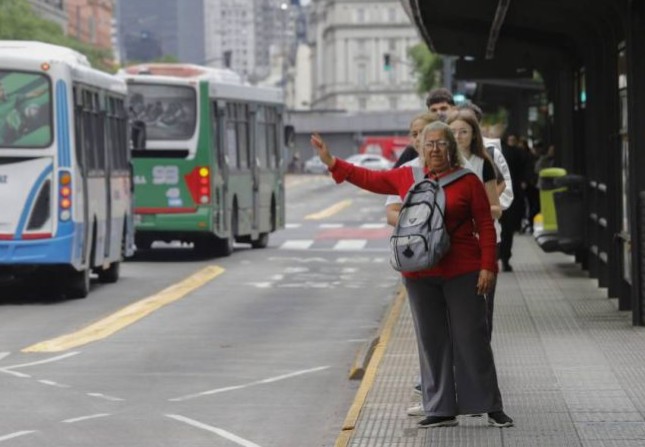 El transporte se suma al paro de la CGT del jueves 19