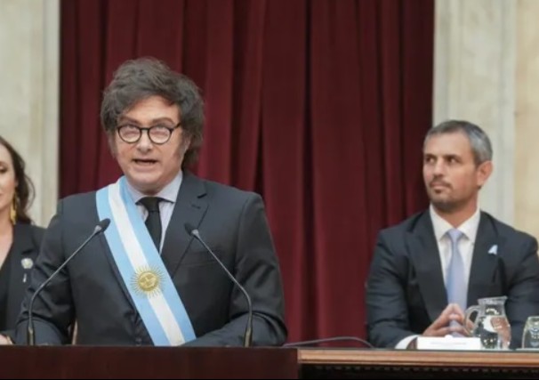 Un ultra belicoso Milei defendió su gestión y atacó a los K 