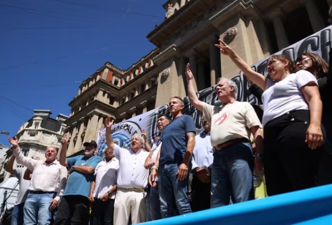 La CGT desafía la reforma laboral y se movilizó a tribunales para frenarla