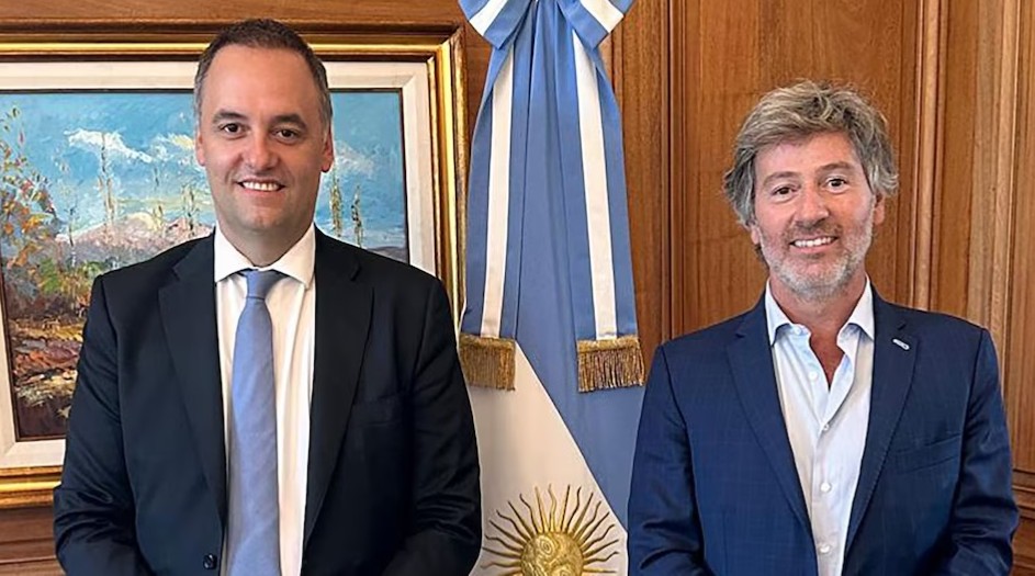 Mahiques se reunió con Karina Milei y Adorni: de qué hablaron