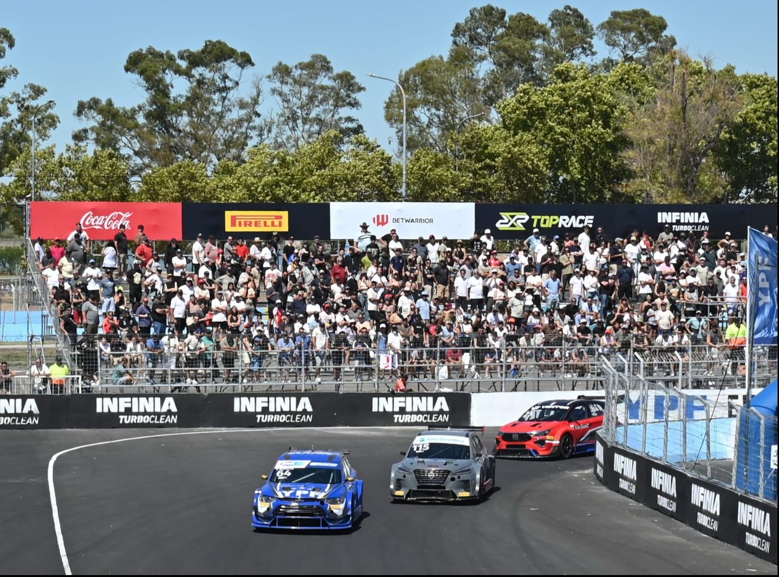 Más de 70 mil personas en el circuito callejero de TC2000: Franco Riva ganó 