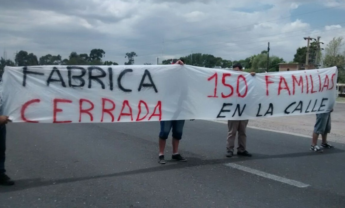 El costo de la motosierra: 22.000 empresas cerradas bajo el Gobierno de Milei