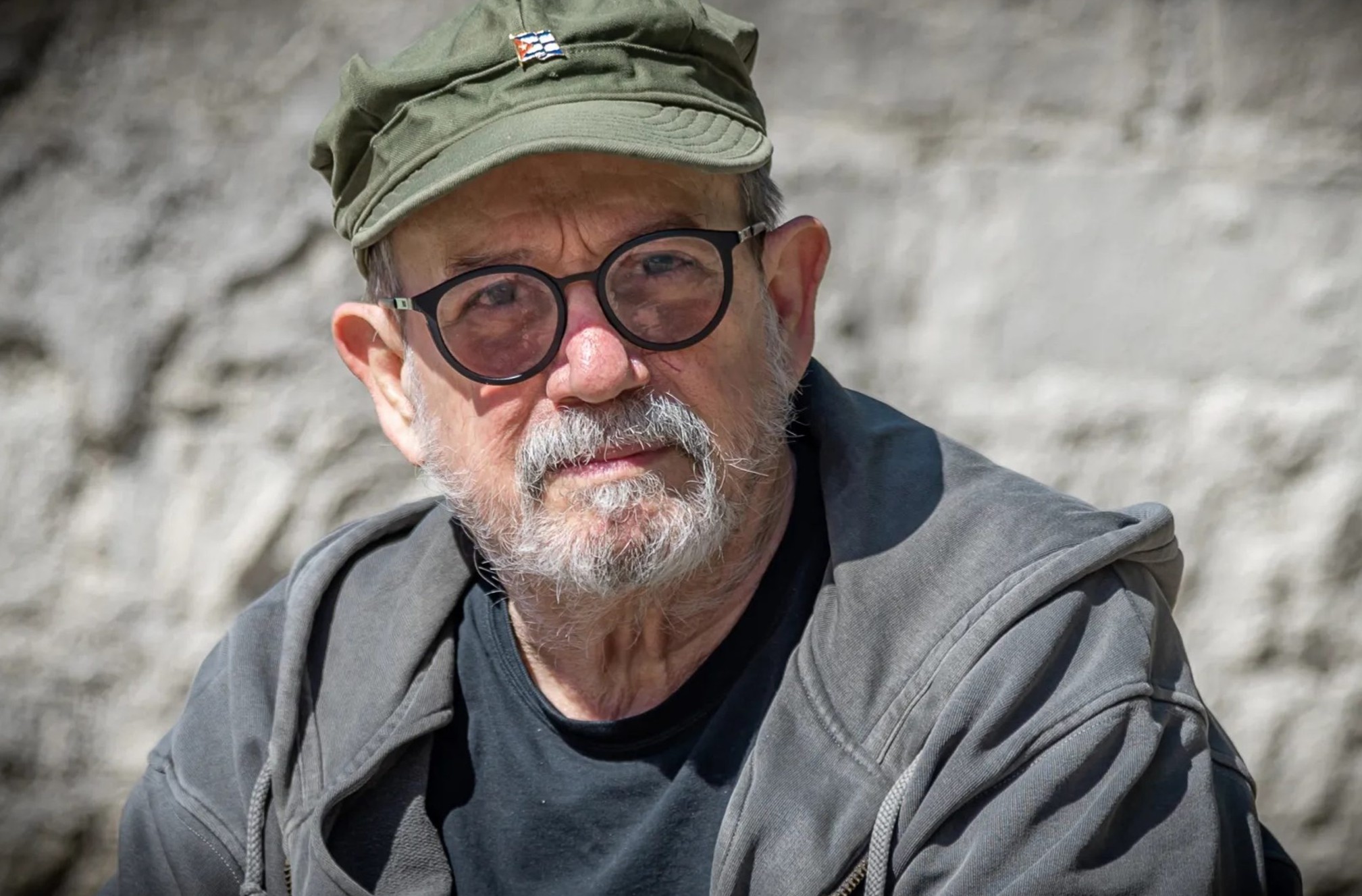 Silvio Rodríguez: “Exijo mi AKM si EE.UU. agrede a Cuba”