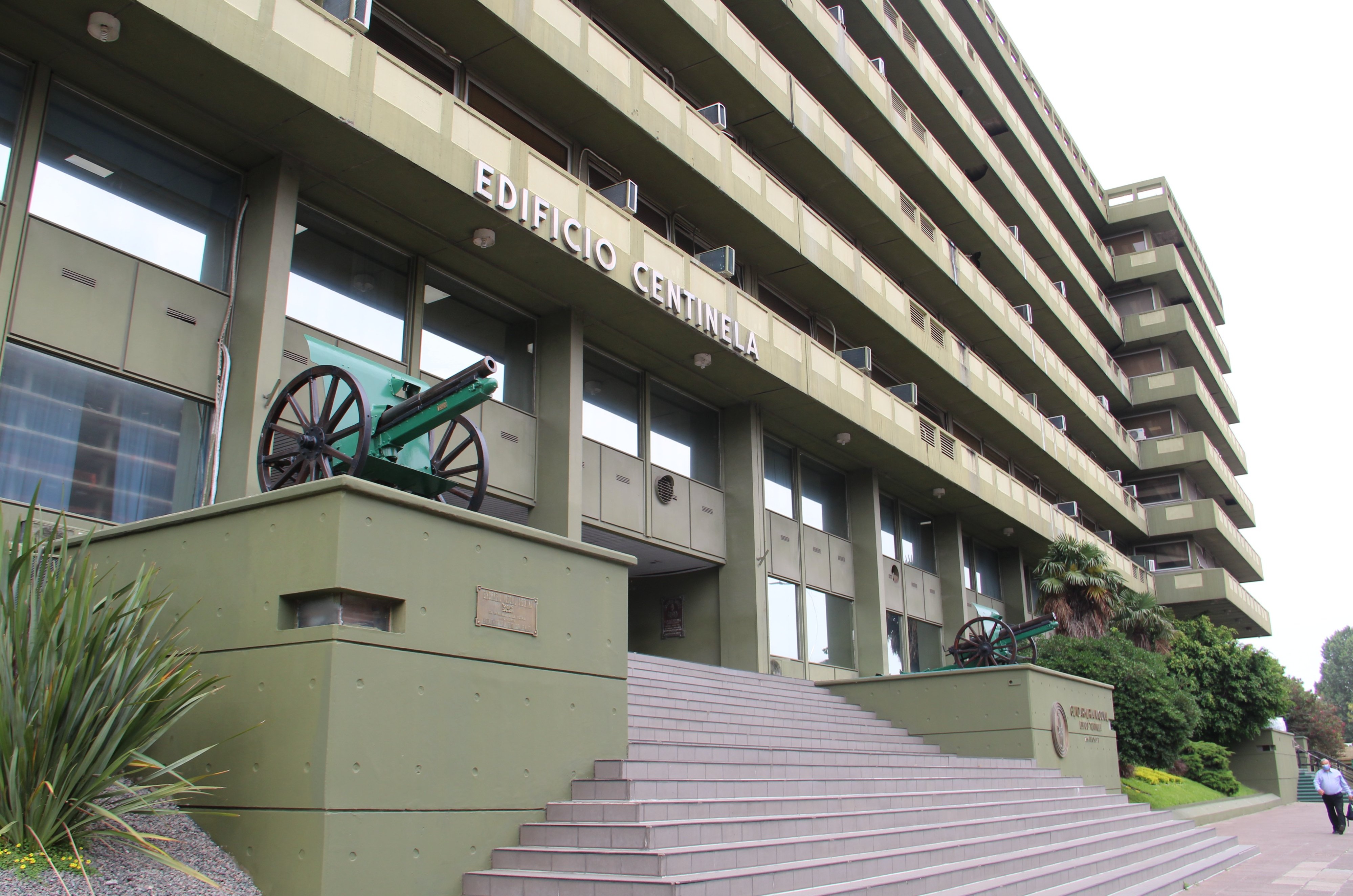 Cinco fuerzas federales convocan a una marcha por los bajos salarios