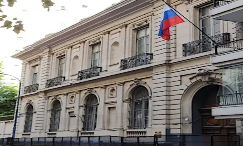 La embajada rusa negó una campaña de desinformación 