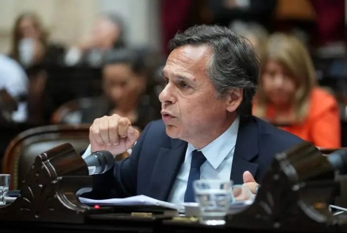 Giuliano exige una consulta popular vinculante para defender los glaciares y el agua