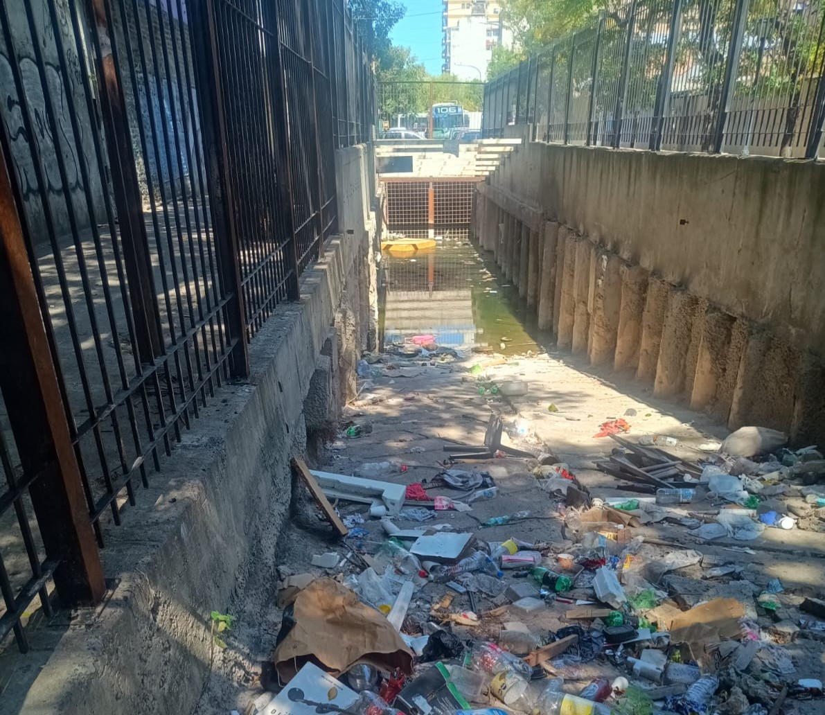 Liniers: crece el reclamo por los obradores abandonados del Sarmiento