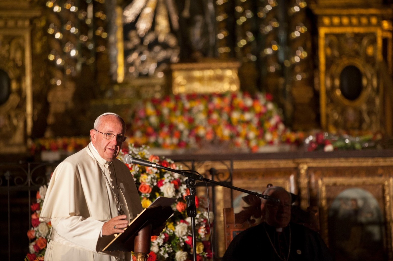 Del subte al Vaticano: la Ciudad rinde culto al Papa Francisco