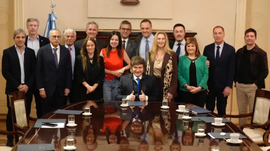 Encuesta sobre el Gabinete de Milei: todos desaprobados y el mejor es un ex Pro