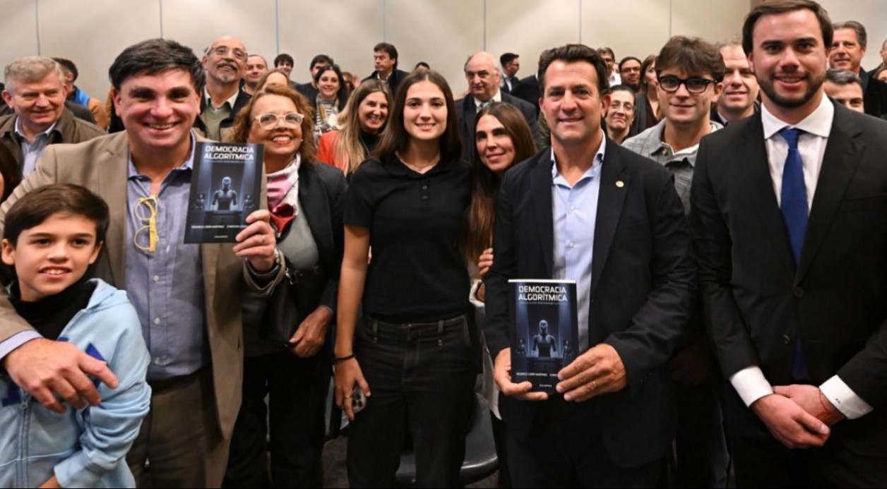 Gribaudo presentó  "Democracia Algorítmica",  su libro sobre IA