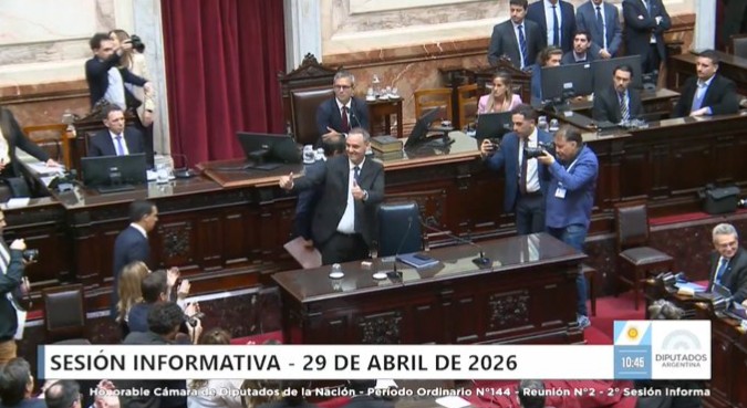 Adorni da explicaciones en Diputados: seguilo acá