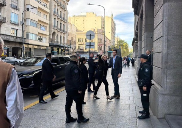 Karina lideró reunión en el Congreso para ajustar la estrategia libertaria