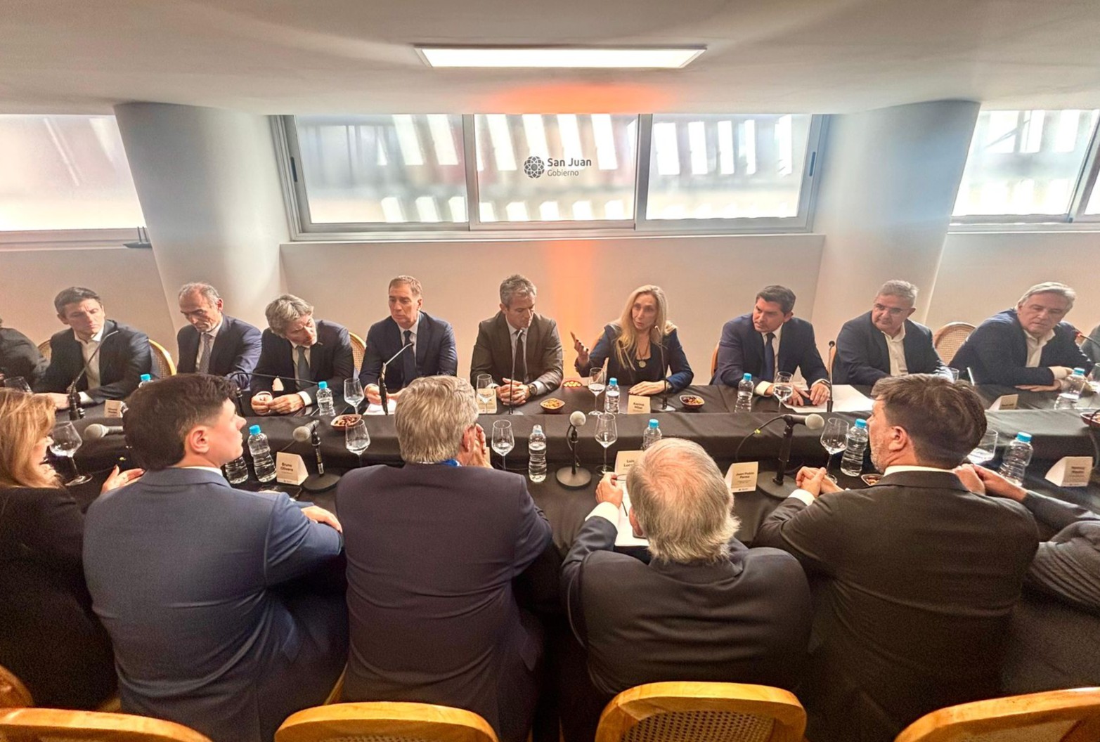 Sin Adorni, Karina Milei refuerza liderazgo con gobernadores