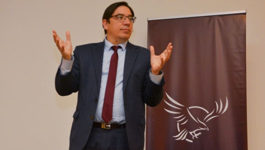 El Gobierno y la marcha por la UBA: "Show público" y "extorsión" 