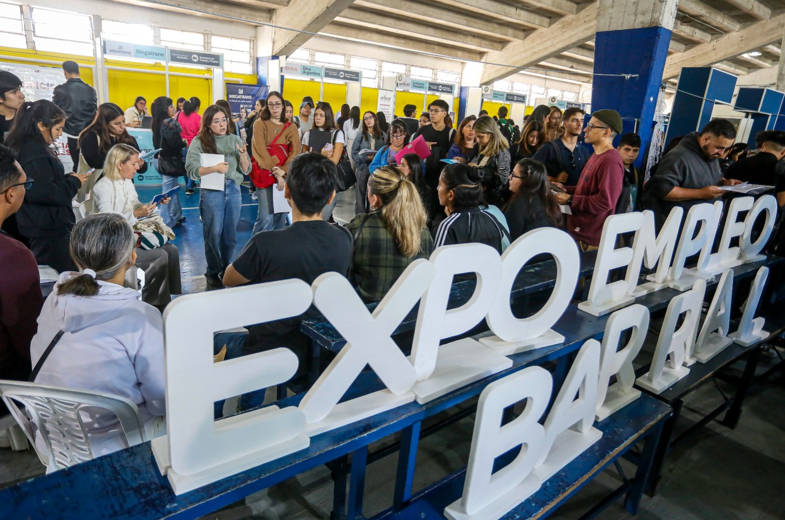 Juventud en foco: Expo Empleo Barrial suma 600 ofertas