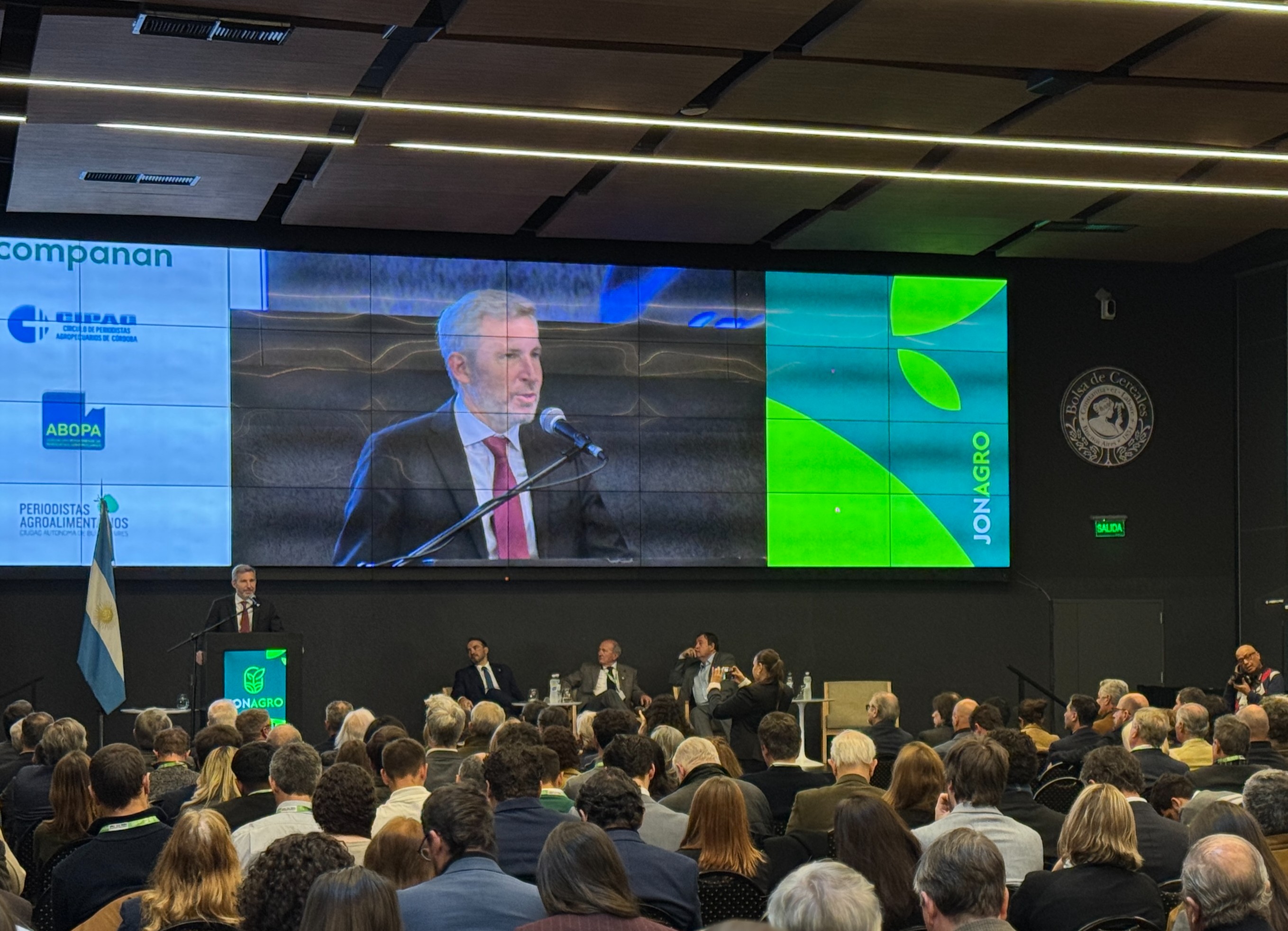 Frigerio quiere un pacto fiscal para terminar con las retenciones