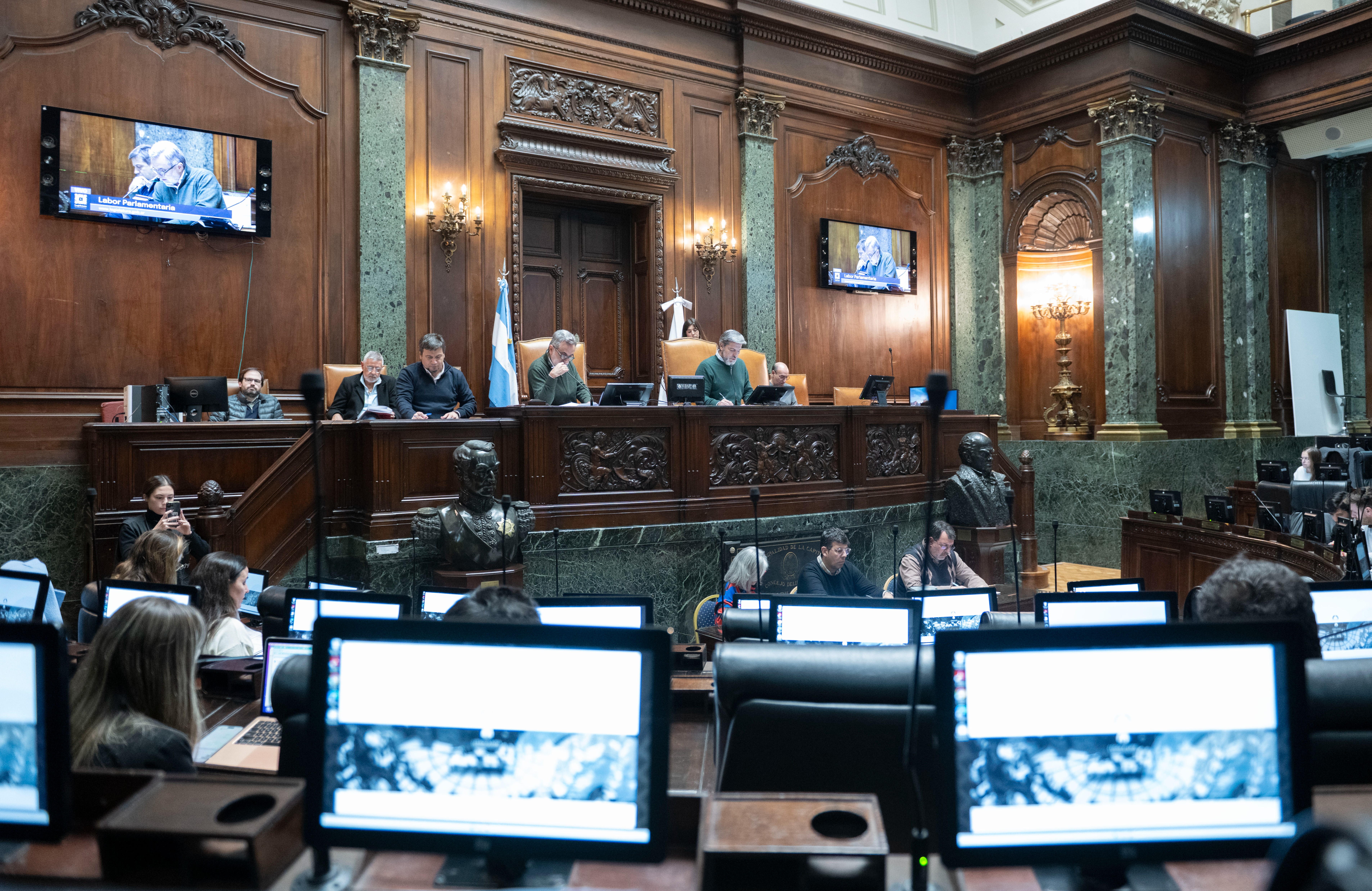 Sesión: ampliación presupuestaria, Ingresos Brutos, RIGI y RIMI