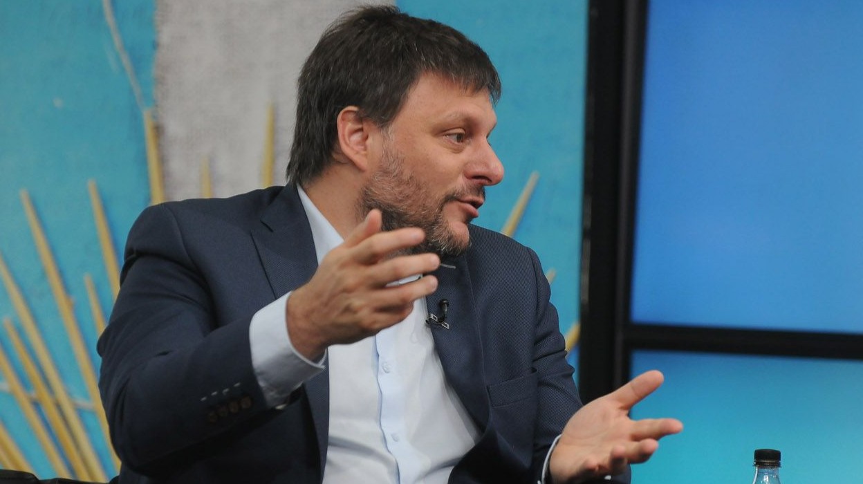 Santoro: “Hay que pensar en algo parecido a un gobierno de unidad nacional”