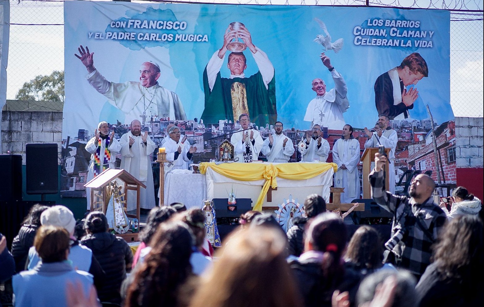 García Cuerva celebró una misa por los barrios populares en la Villa 31