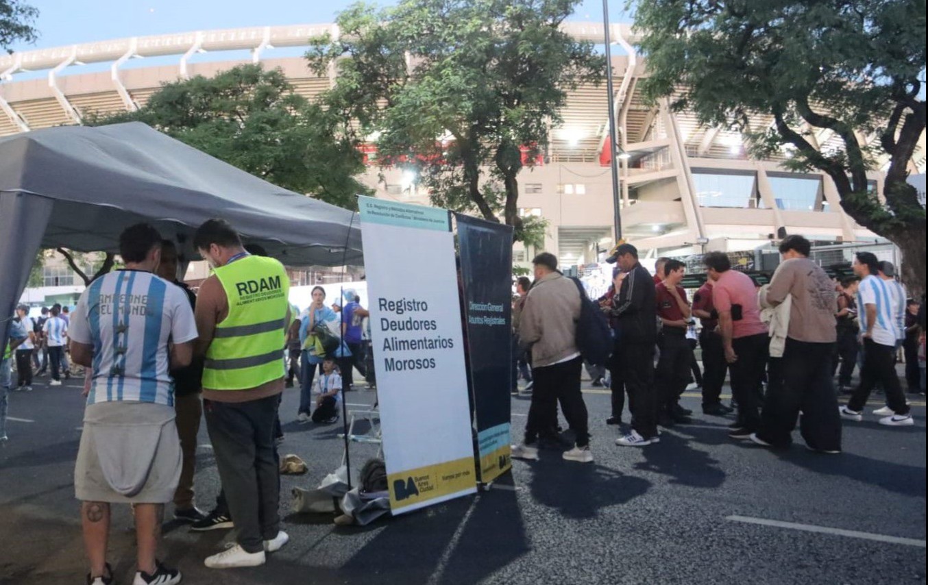 Como sucede en CABA, los deudores alimentarios tampoco podrán entrar a los partidos del Mundial
