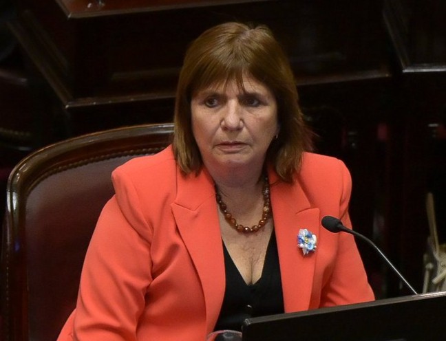 Bullrich cuestionó a Adorni: “Esto es una omisión ética”