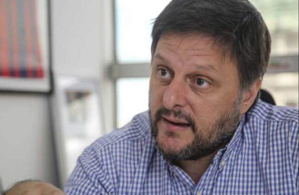 Cómo es el proyecto de Santoro de desendeudamiento familiar