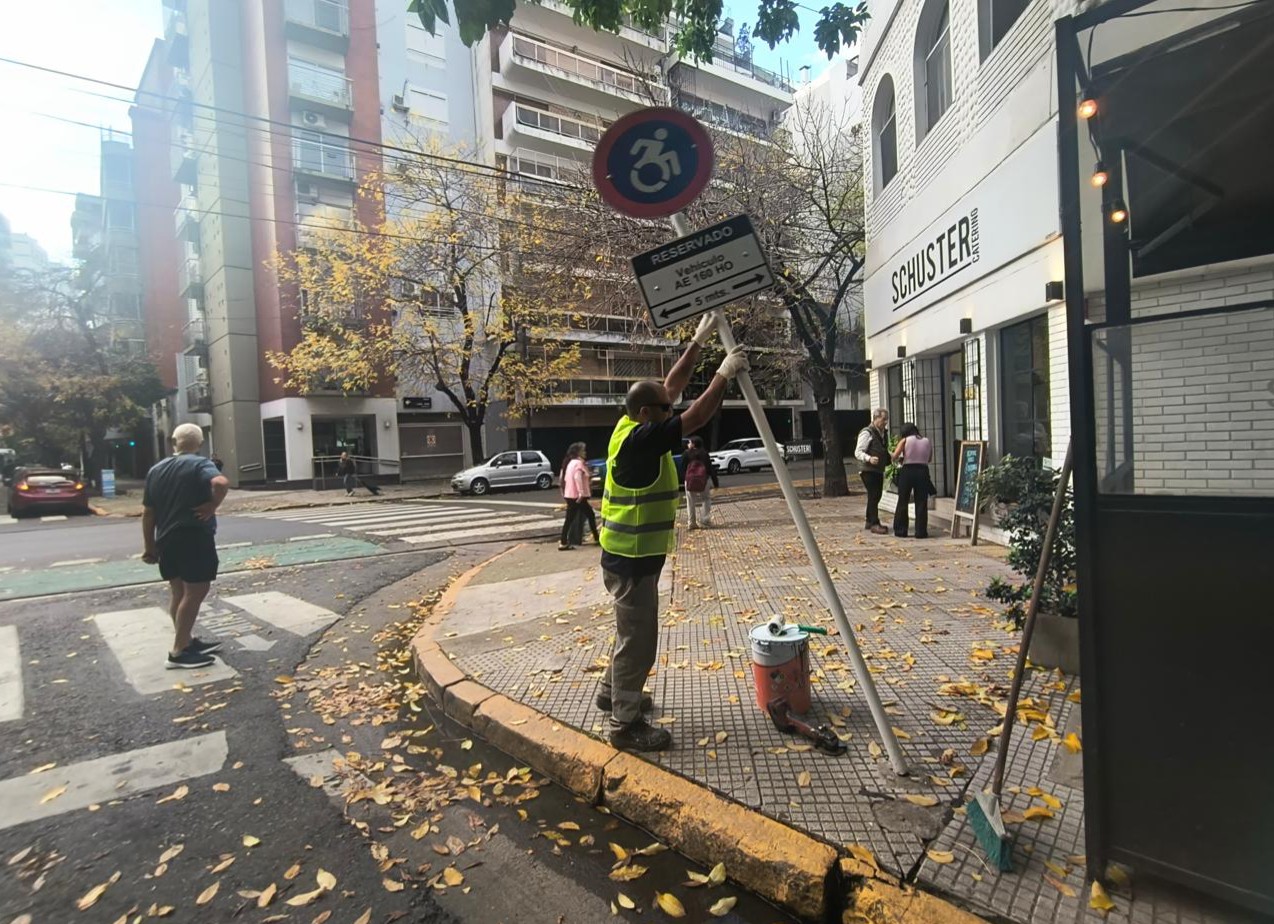 GCBA suspenderá licencias y multará a quienes falsifiquen carteles para personas con discapacidad