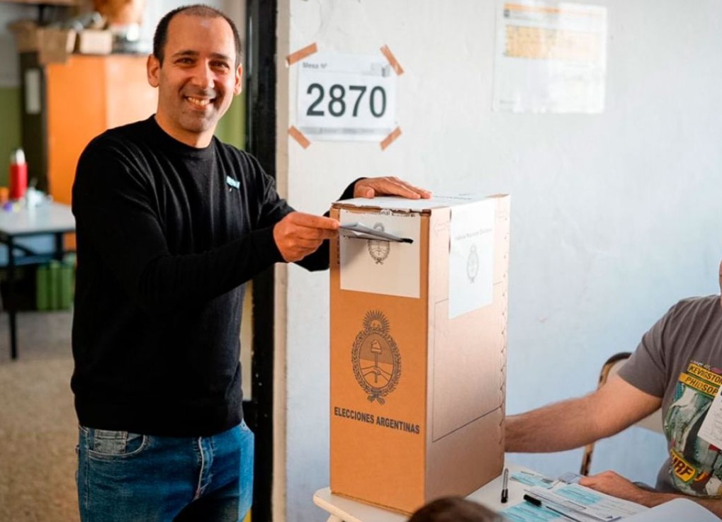 "Toda la política económica está subordinada a bajar el riesgo país para volver a endeudar al país"