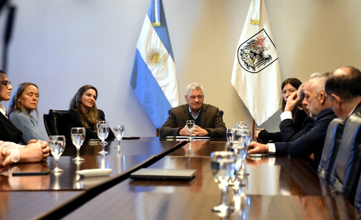  El ministro Giménez recibió a la Comisión de Seguridad de la Asociación de Hoteles de Turismo