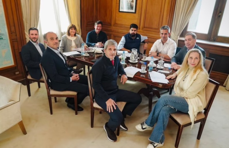 Karina Milei encabezó un encuentro para articular la agenda legislativa