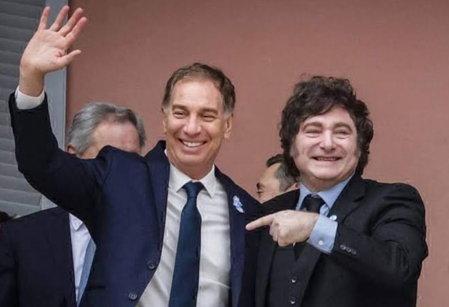 Santilli refuerza su poder y se queda con áreas de Santiago Caputo 