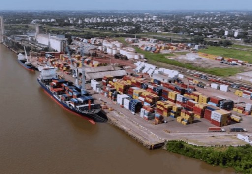 Exportaciones frenadas por paro en puertos  