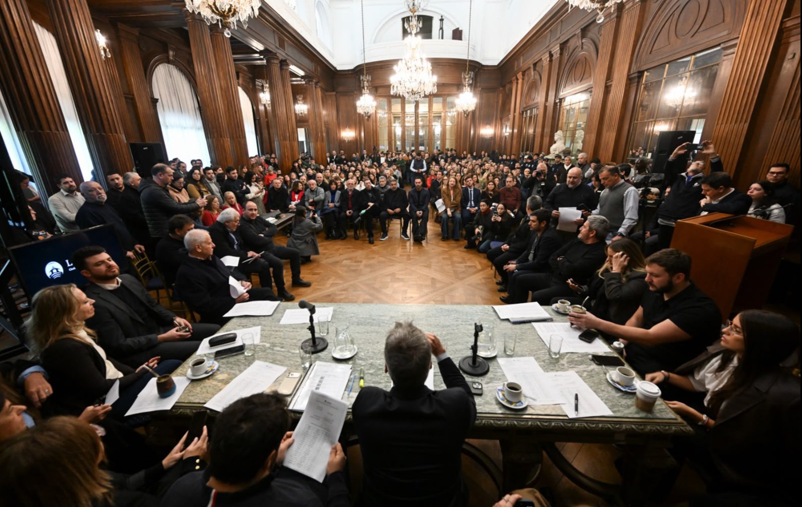  Avanza la designación del Defensor del Pueblo y sus Adjuntos