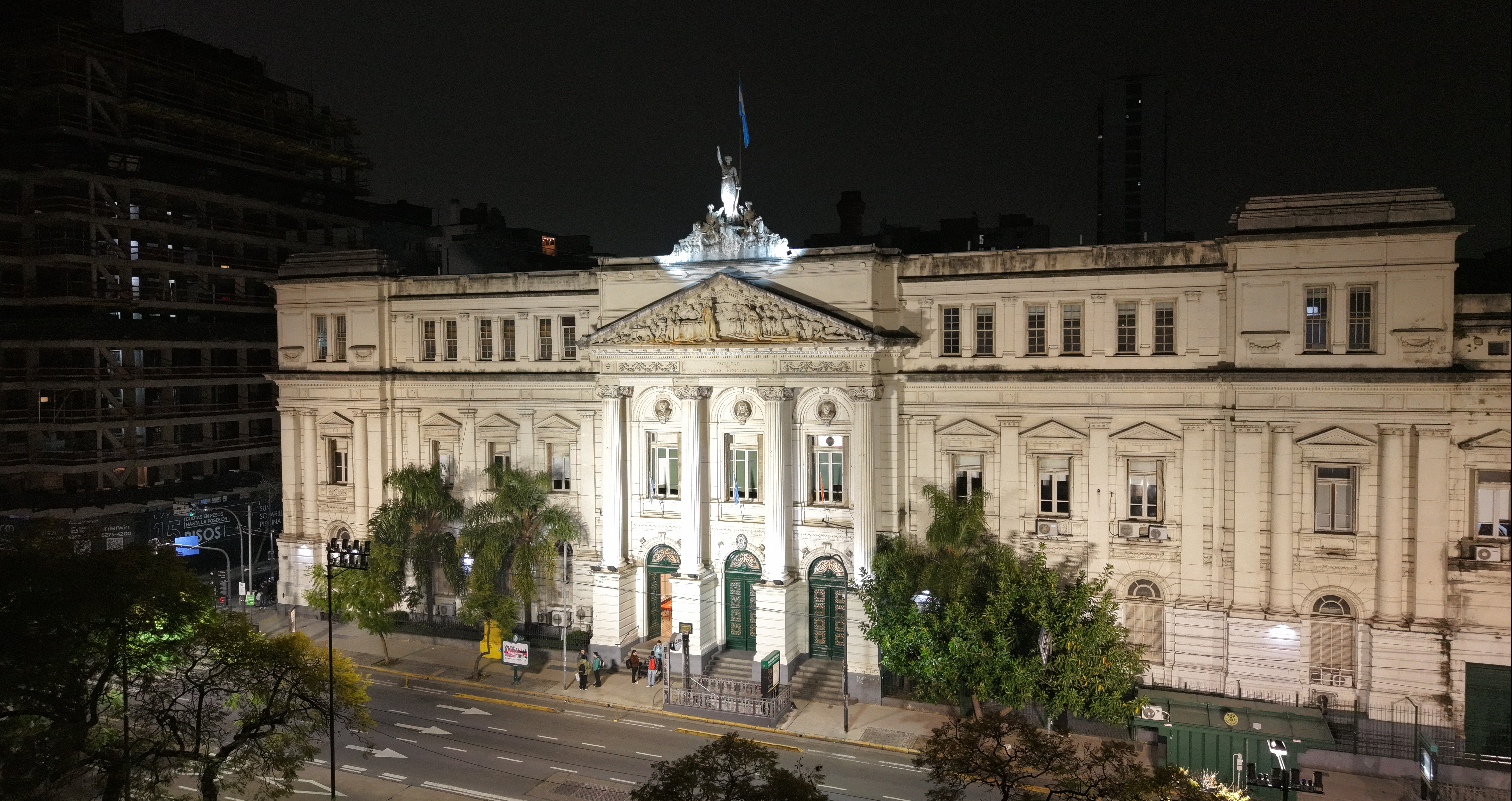 Así es el proyecto para iluminar 85 monumentos históricos de CABA