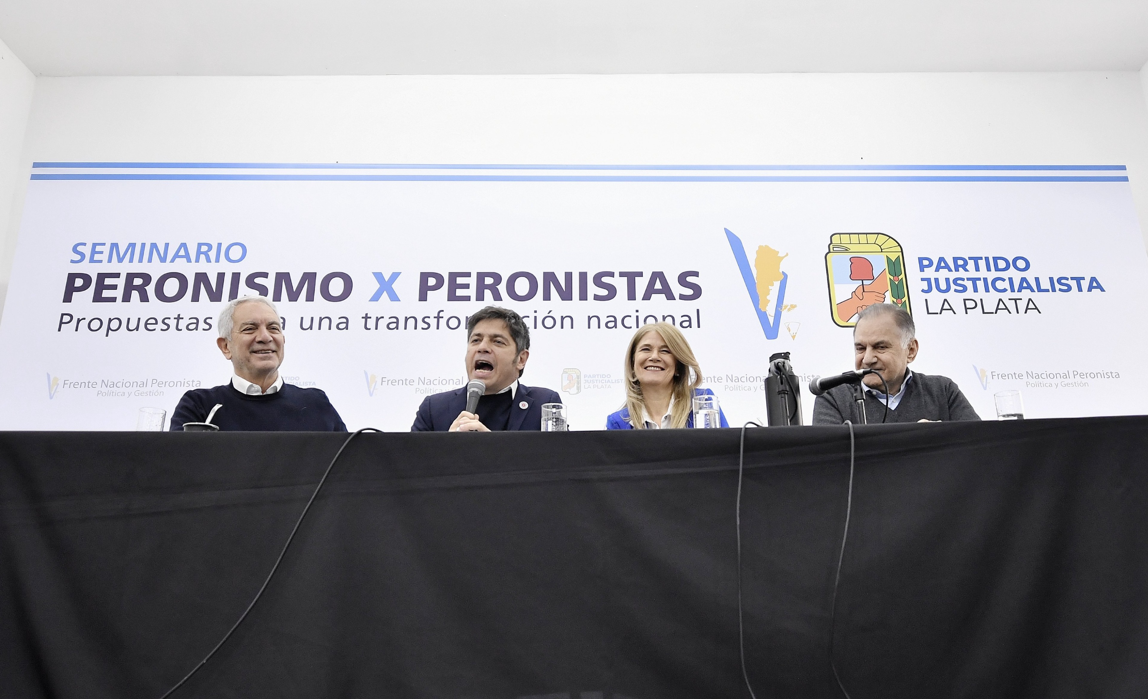 Kicillof acelera el armado federal y suma el respaldo de intendentes para el 2027