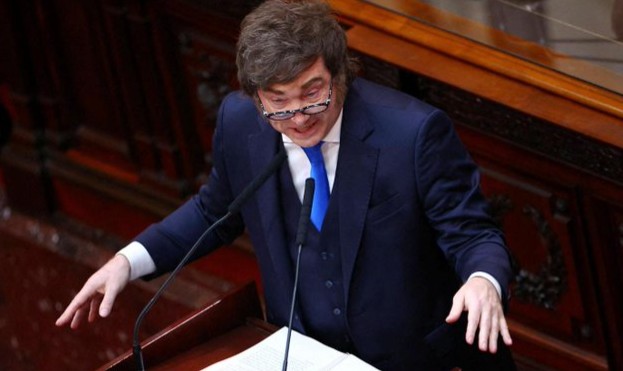 Milei renovó sus ataques a los periodistas: “Corruptos y ensobrados”