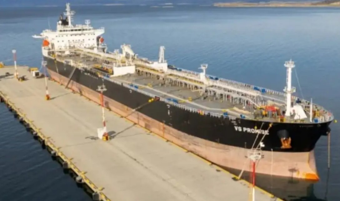 Soberanía y energía: conflicto por buque británico en Tierra del Fuego  