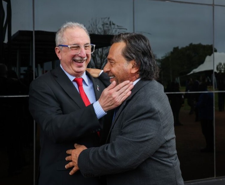 Interna libertaria complica proyectos claves  