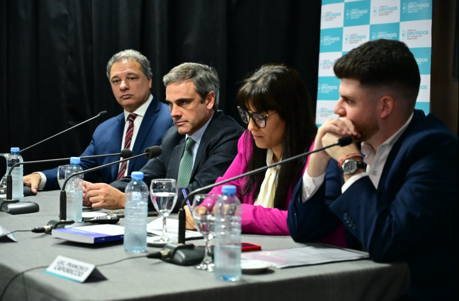 Diputados exigen una solución a la crisis que alcanza a 20 millones de argentinos