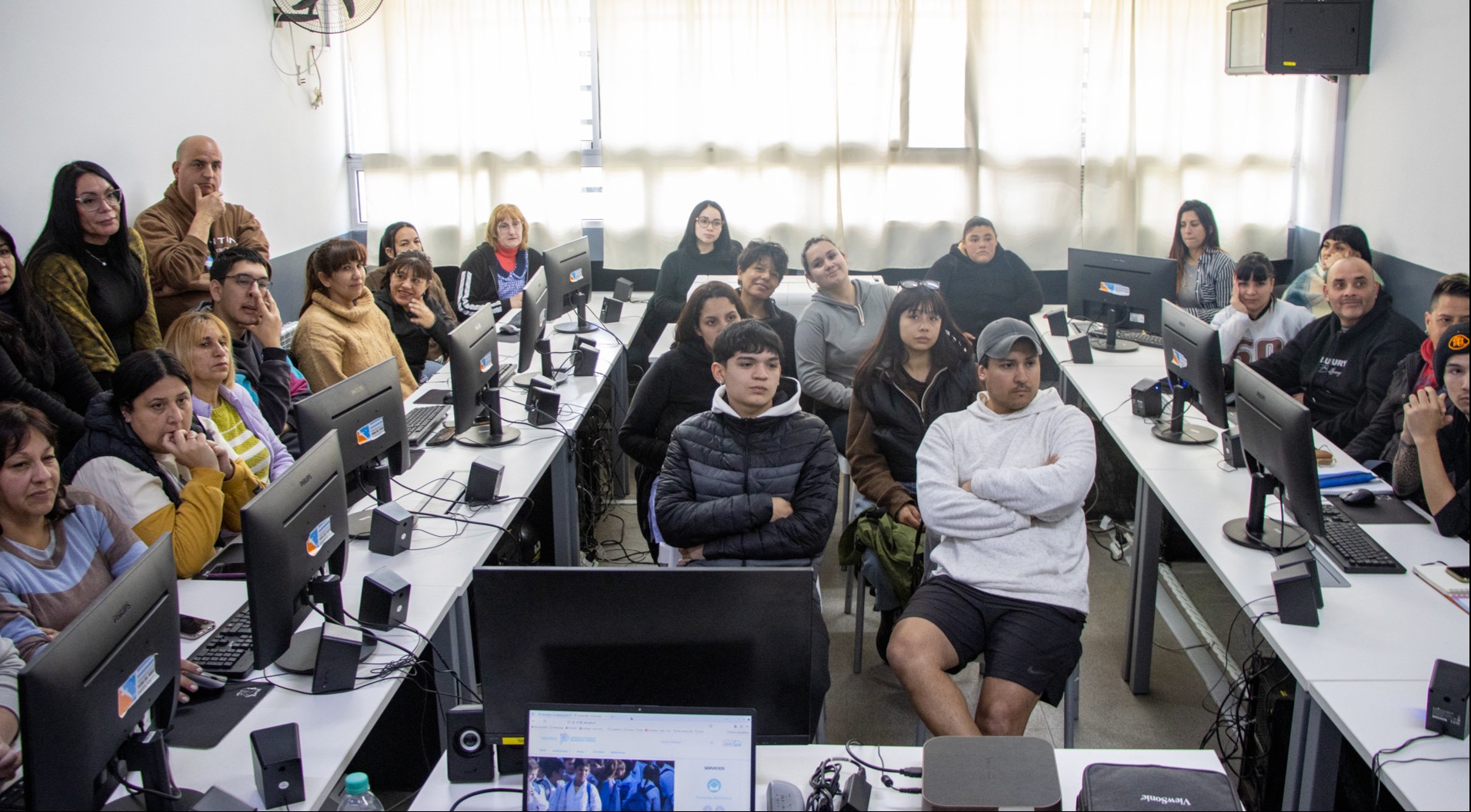   Finalizó la primera formación municipal para auxiliares de Escuelas