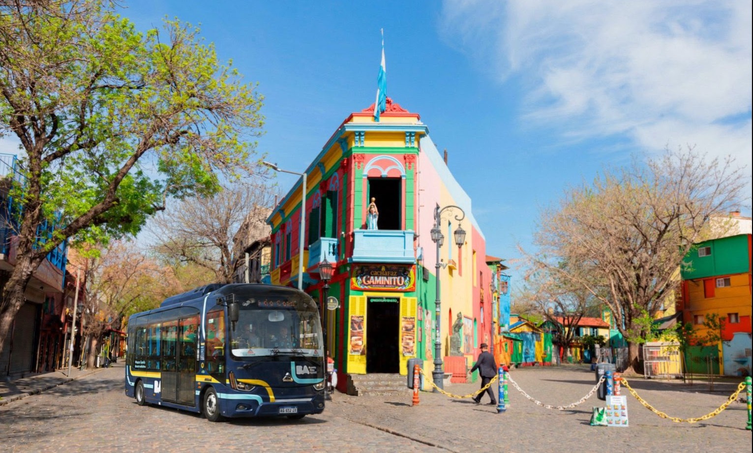  El bus eléctrico extiende su recorrido y ahora llega a Caminito
