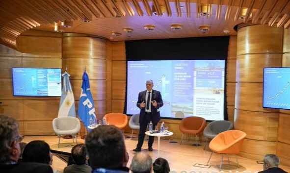 YPF convocó a referentes para debatir sobre ética empresarial
