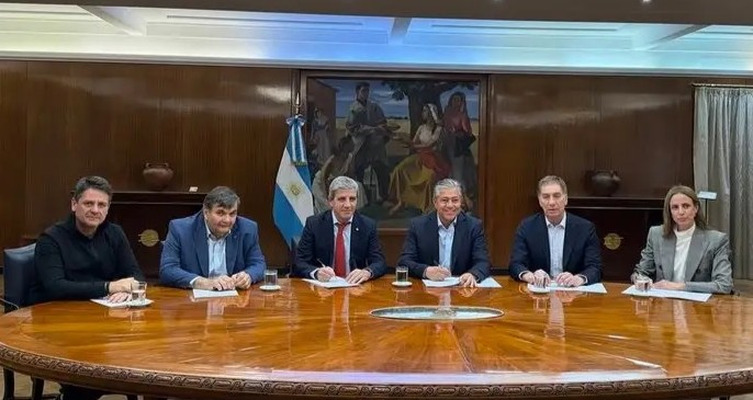 Zona Fría y rutas: el acuerdo entre Caputo, Santilli y Figueroa