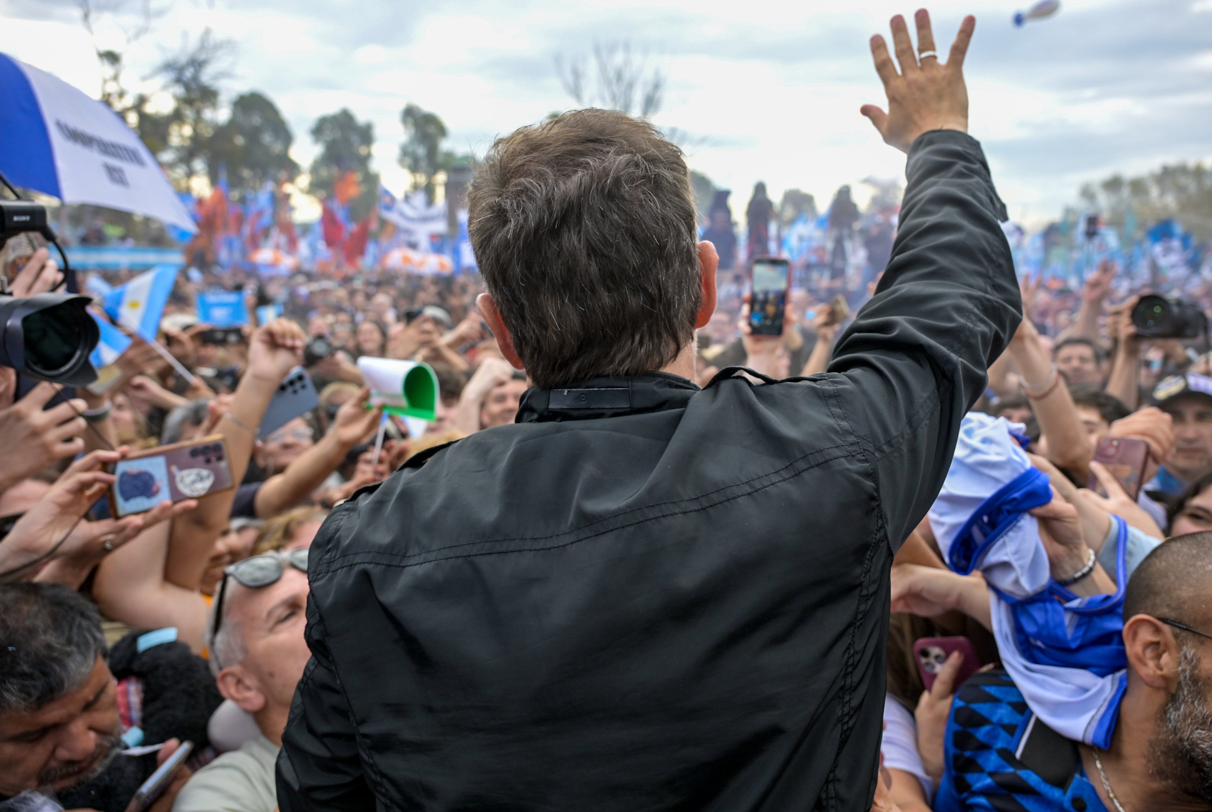 Kicillof acelera su proyecto presidencial con una gira por el país