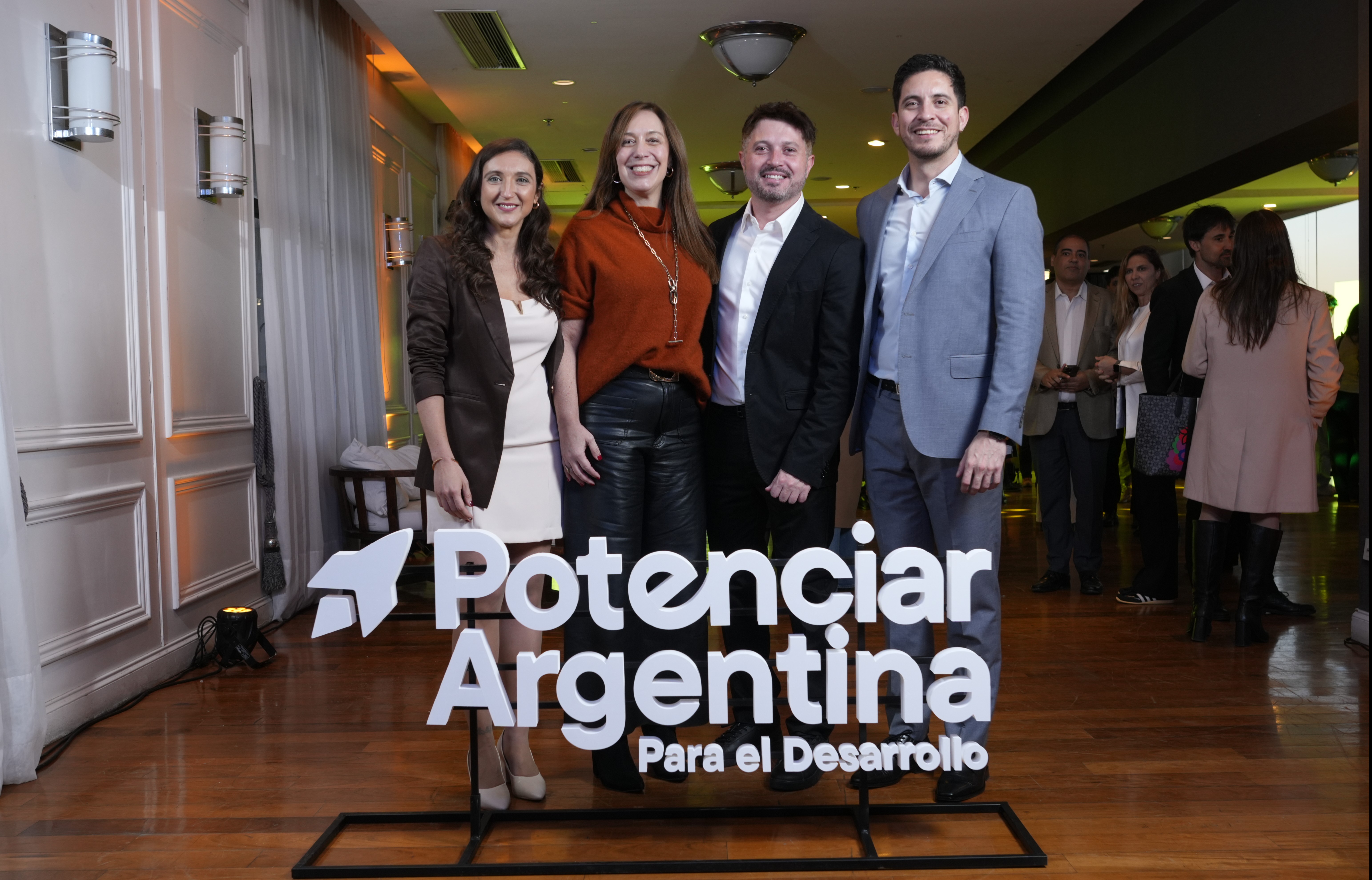   Potenciar Argentina reunió a referentes de la educación, la política y el sector privado 